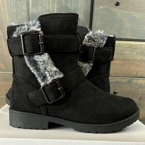 •NWOT•Wanted Black Winter Boots with Faux Fur